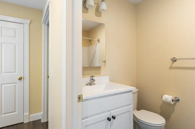 $375,000 | 102 East Shore Drive, St. Albans Town, VT 05468