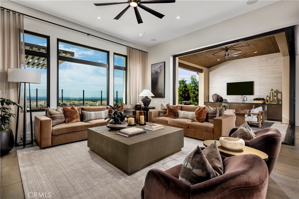 540 Peninsula Irvine, CA 92602 - Photo 11 of 24