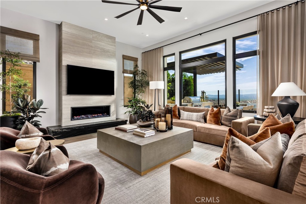 540 Peninsula Irvine, CA 92602 - Photo 12 of 24