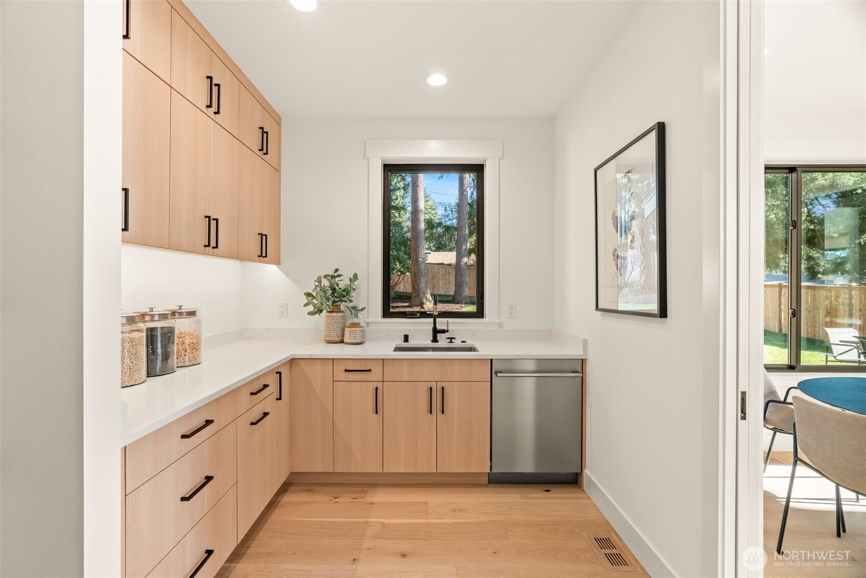 4028 138th Avenue Southeast Bellevue, WA 98006 - Photo 17 of 40