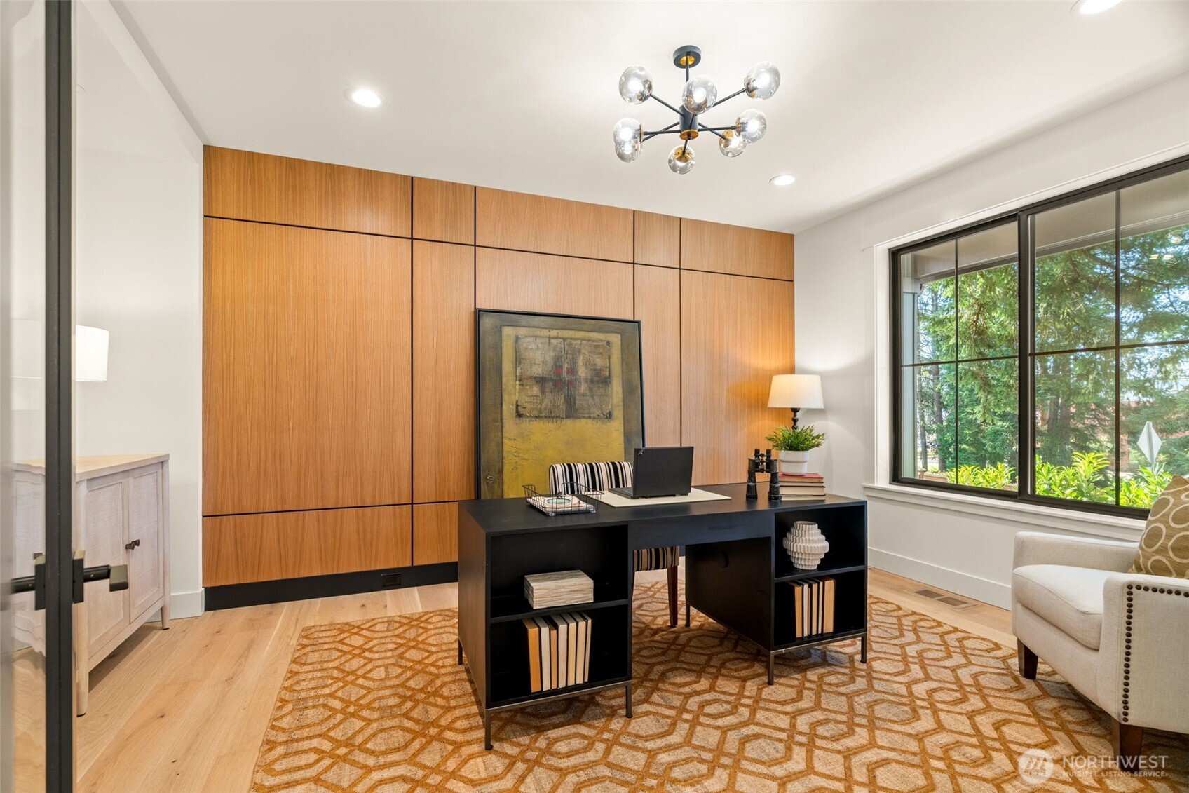 4028 138th Avenue Southeast Bellevue, WA 98006 - Photo 3 of 40