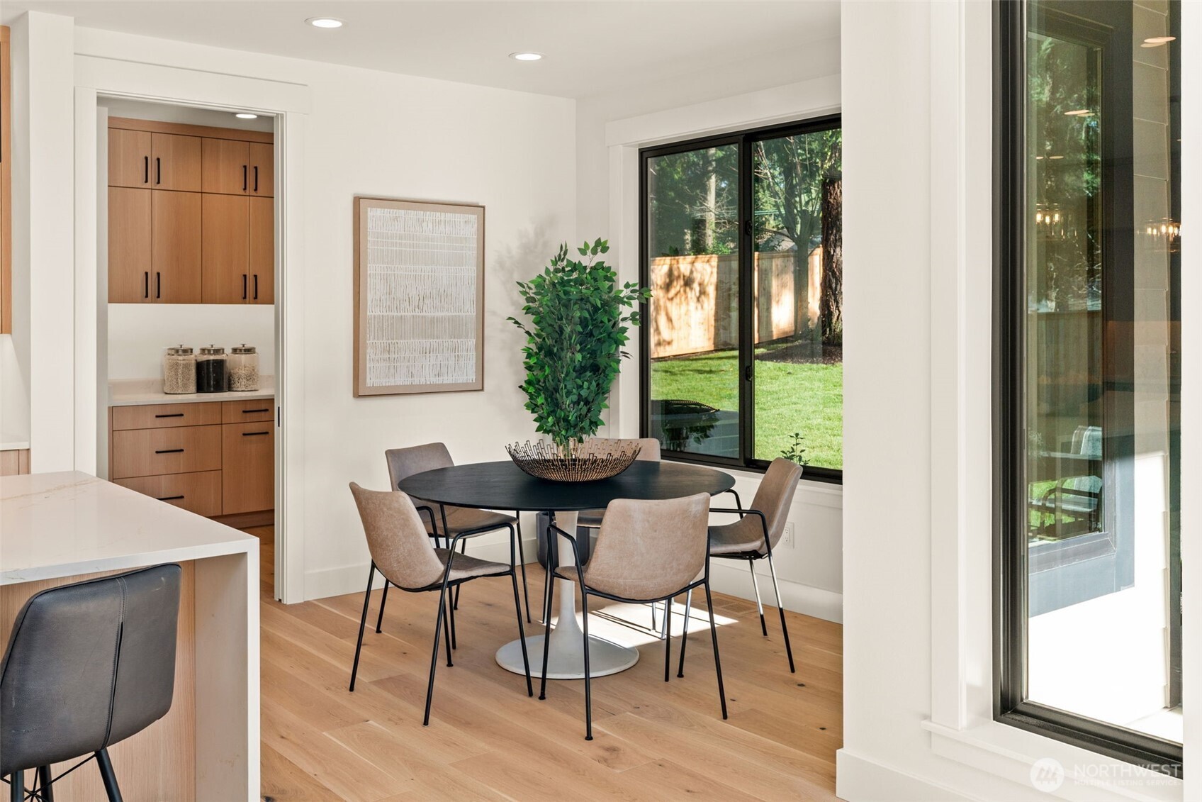 4028 138th Avenue Southeast Bellevue, WA 98006 - Photo 10 of 40