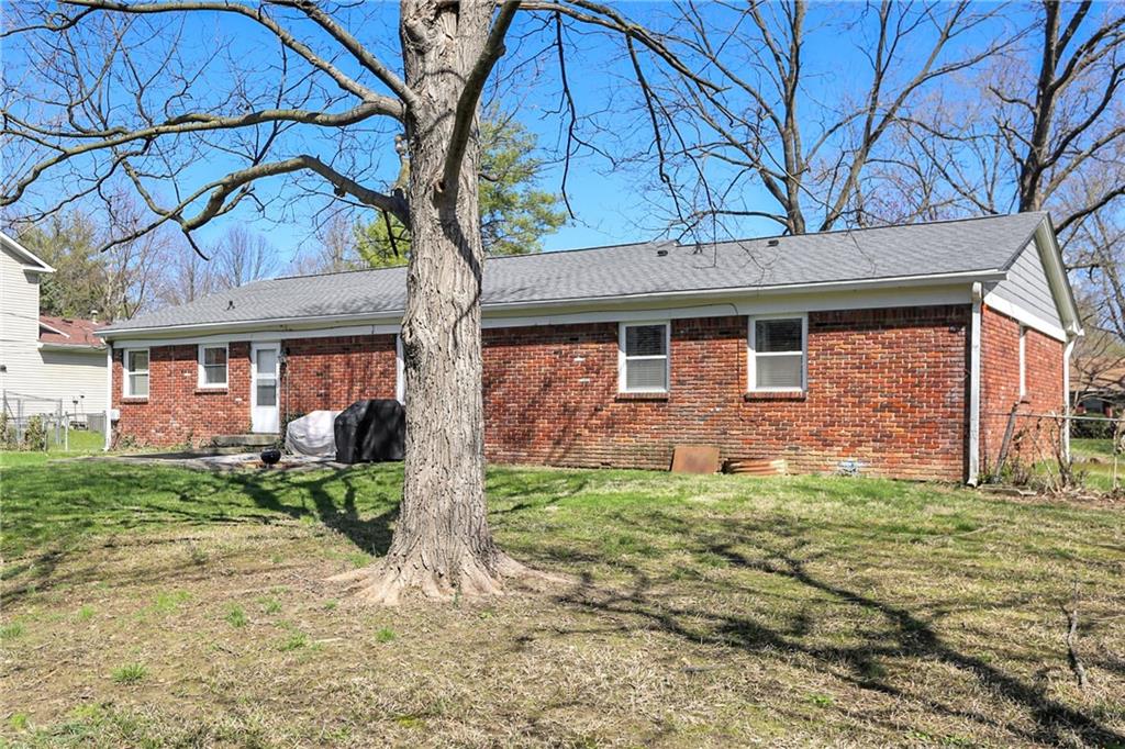 4816 Sylvan Road Indianapolis, IN 46228 - Photo 2 of 36 Gallery Image 2