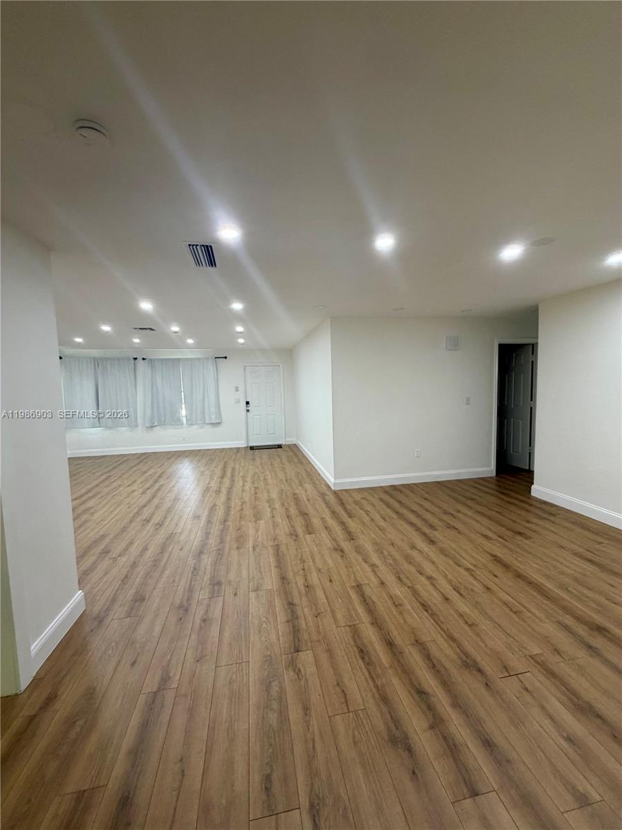 11201 Northeast 3rd Avenue Miami, FL 33161 - Photo 13 of 29