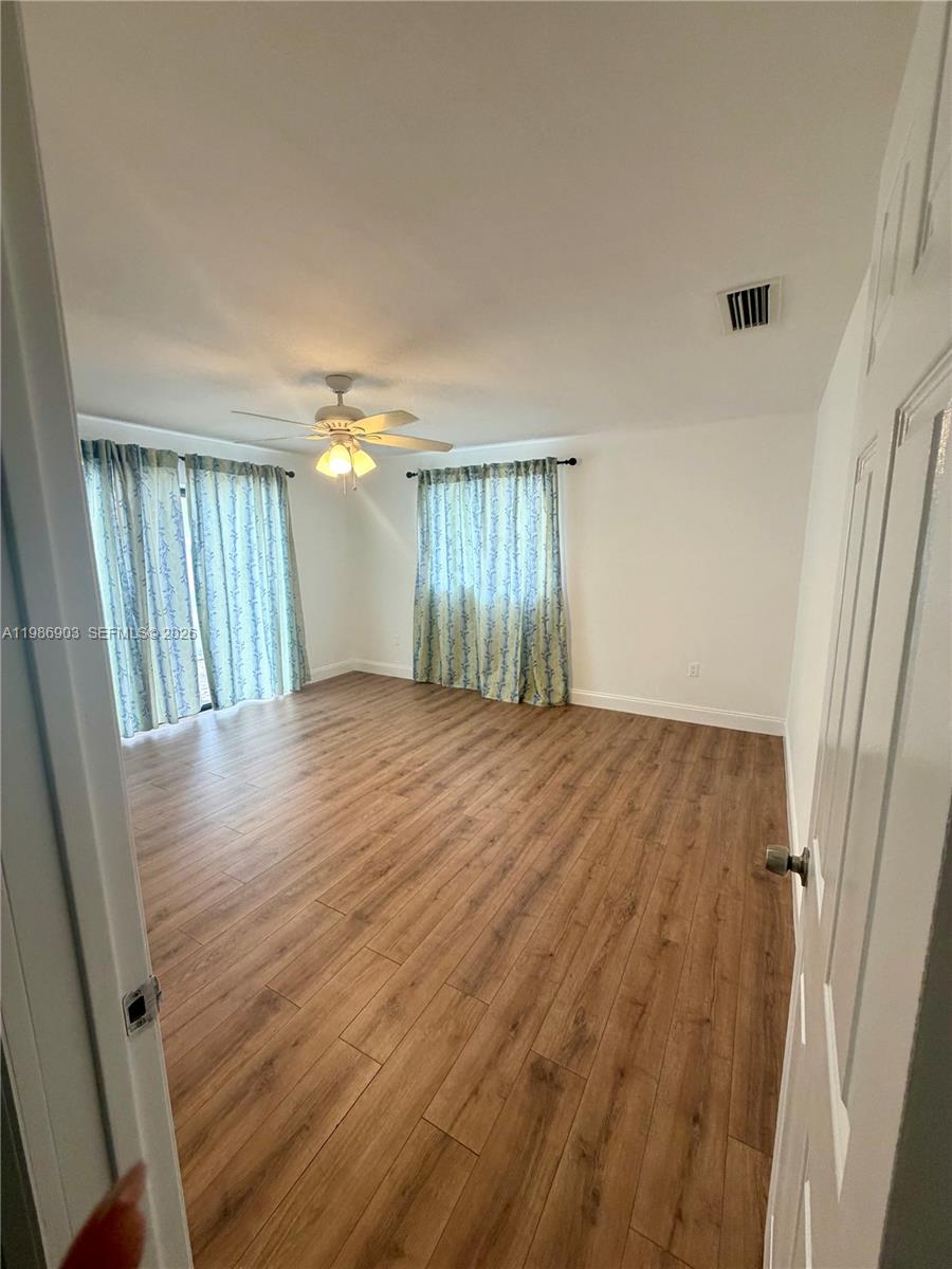 11201 Northeast 3rd Avenue Miami, FL 33161 - Photo 23 of 29