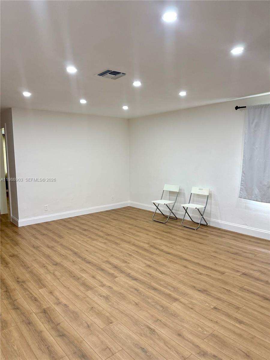 11201 Northeast 3rd Avenue Miami, FL 33161 - Photo 5 of 29
