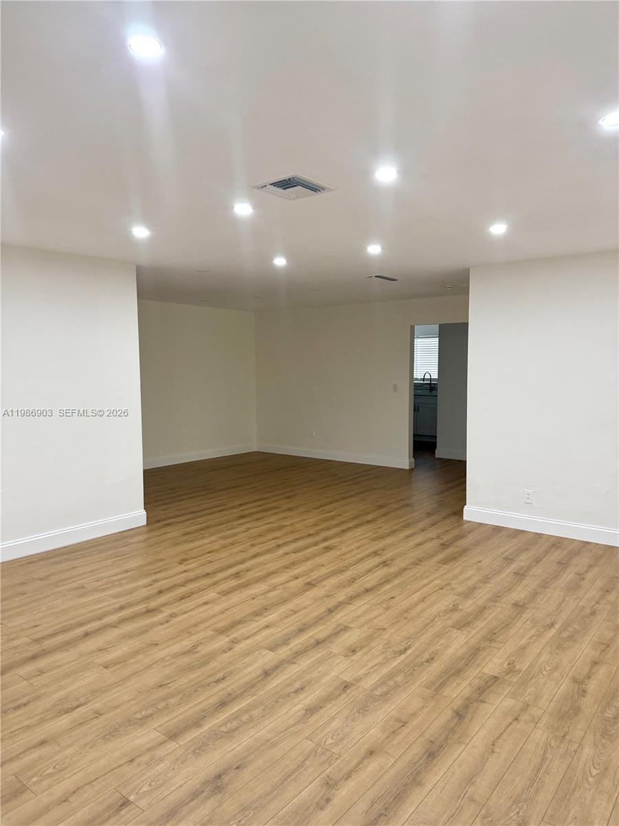 11201 Northeast 3rd Avenue Miami, FL 33161 - Photo 6 of 29