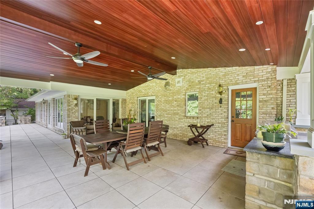 963 Huron Road Franklin Lakes, NJ 07417 - Photo 17 of 37 Gallery Image 17