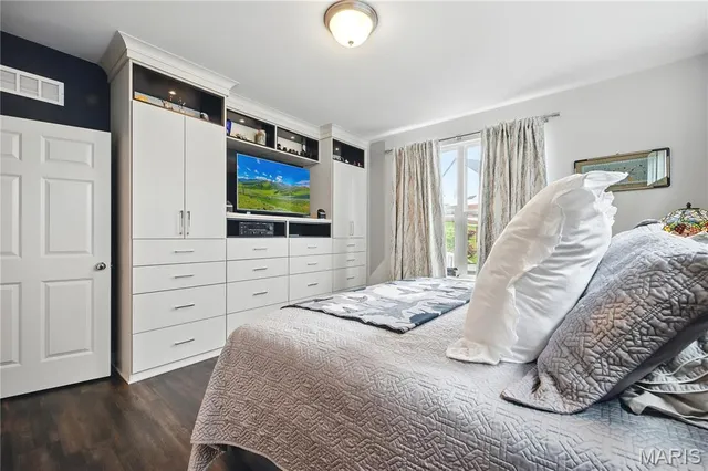 $562,000 | 1056 Sandfort Farm Drive, St. Charles, MO 63301