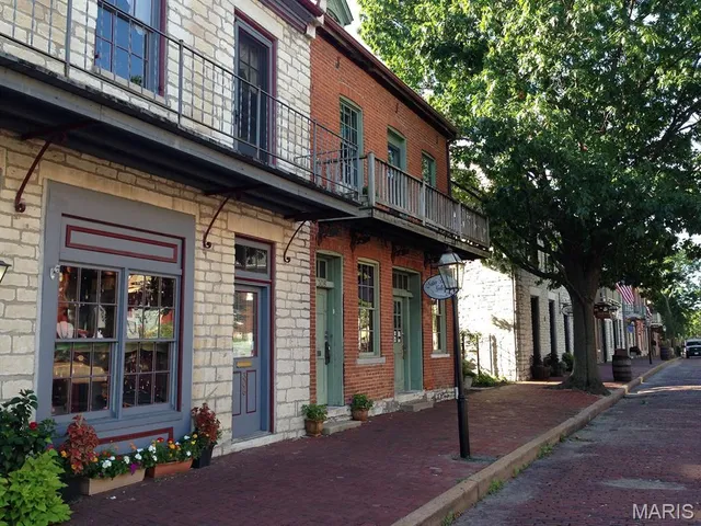 $562,000 | 1056 Sandfort Farm Drive, St. Charles, MO 63301