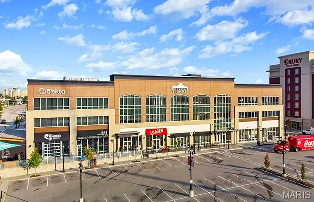 $562,000 | 1056 Sandfort Farm Drive, St. Charles, MO 63301