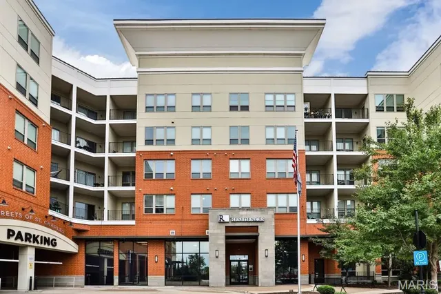 $562,000 | 1056 Sandfort Farm Drive, St. Charles, MO 63301