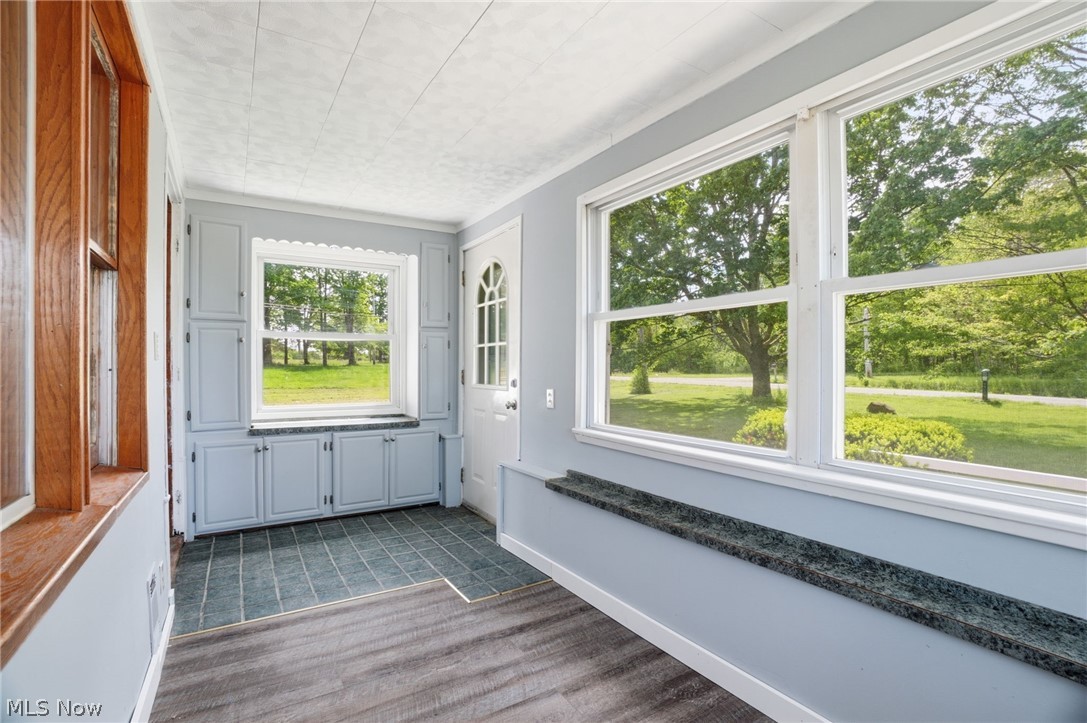 720 Keefus Road Conneaut, OH 44030 - Photo 11 of 33 Enclosed front porch