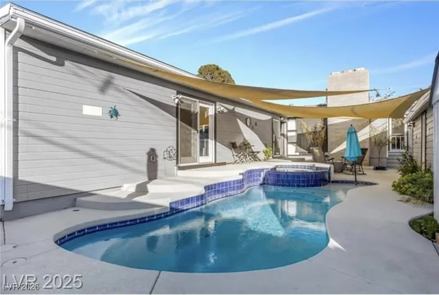 $589,950 | 620 Avenue H, Boulder City, NV 89005