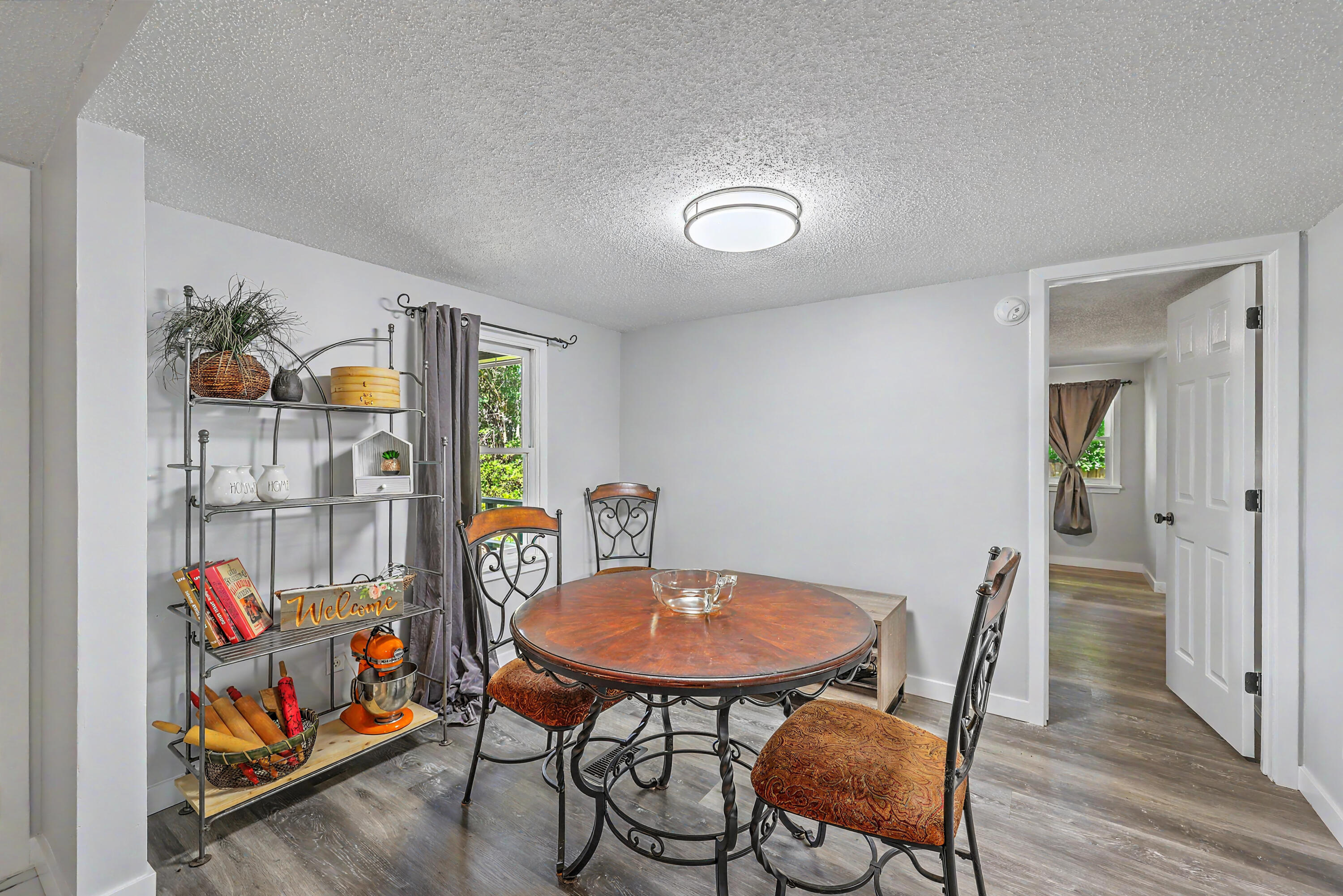 5709 Old Jacksonboro Road Ravenel, SC 29470 - Photo 11 of 34 Dining Area