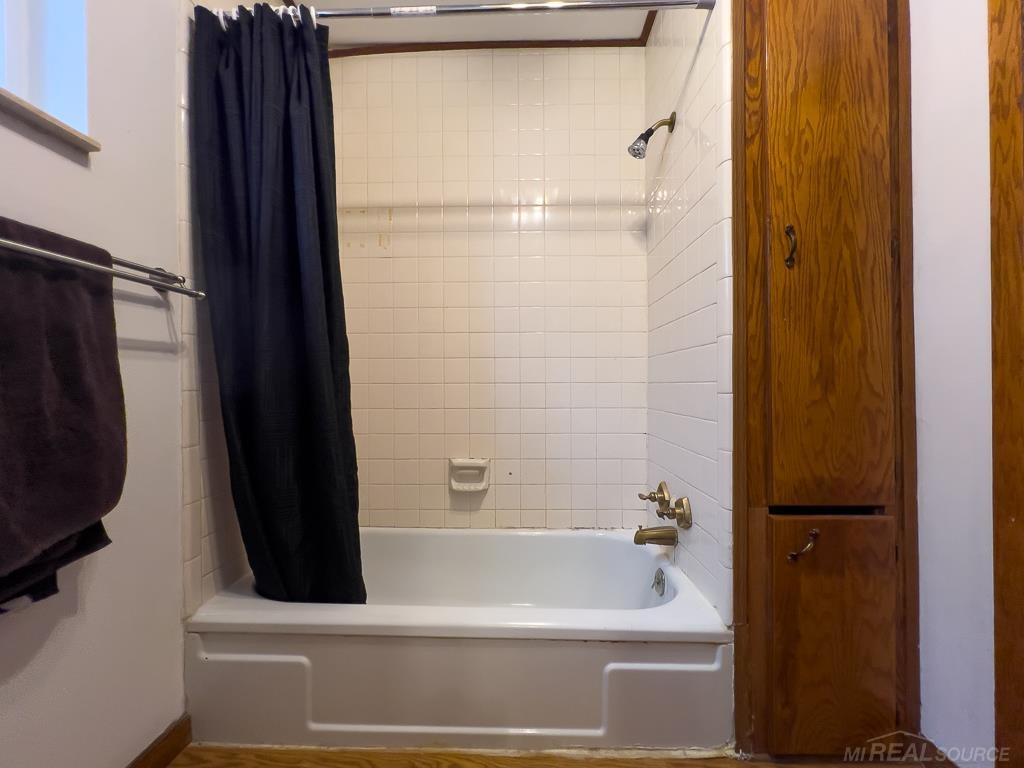 3707 Hunt Road Lapeer, MI 48446 - Photo 11 of 42 50167038-893a0b29-daec-496c-b190-72b6e7b353ea.JPG