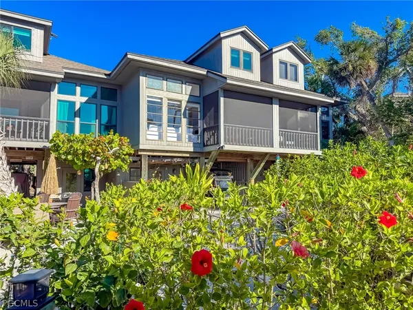 a house view with a outdoor space