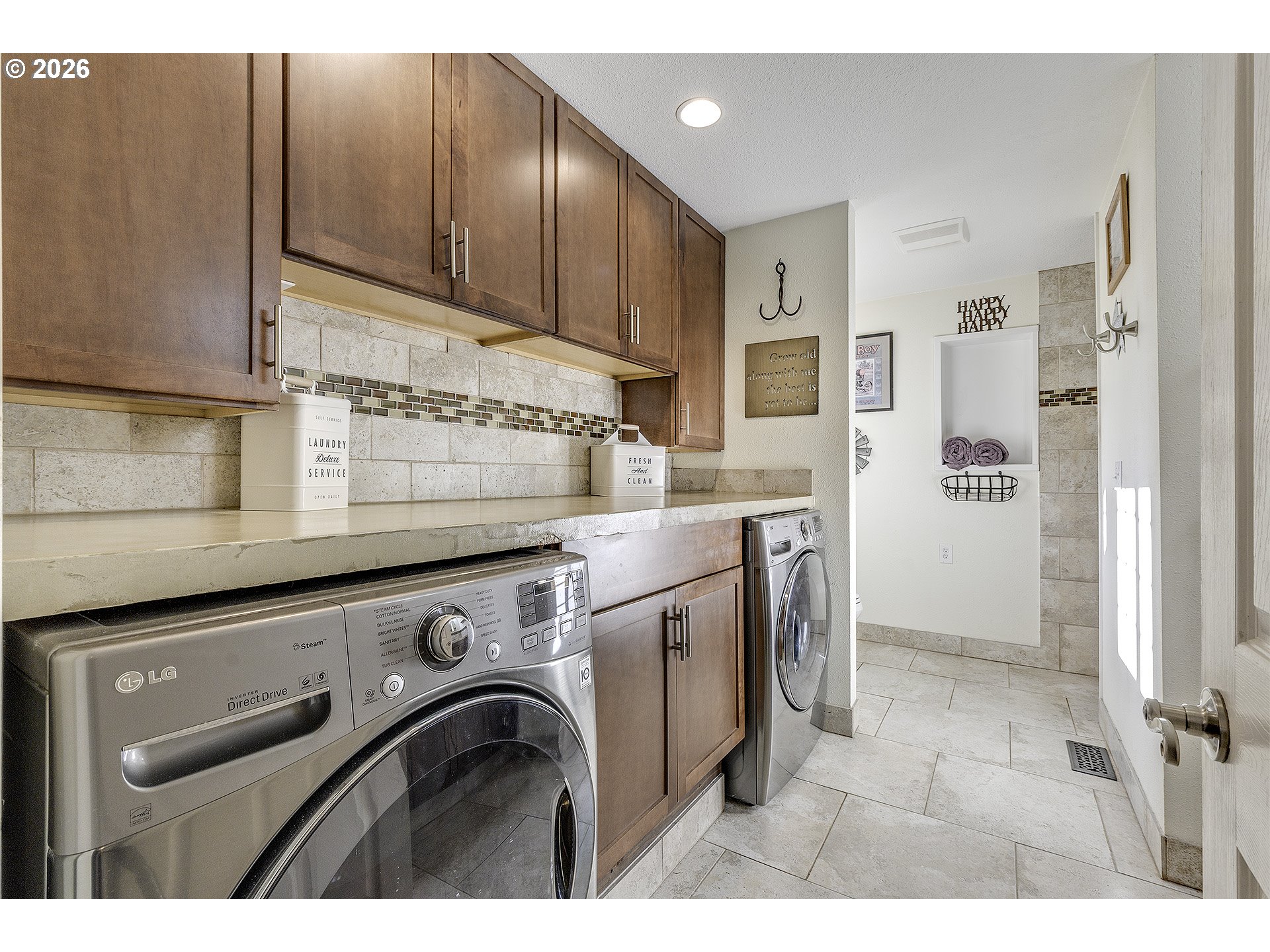 58059 Shadley Lane Warren, OR 97053 - Photo 15 of 39 a utility room with cabinets