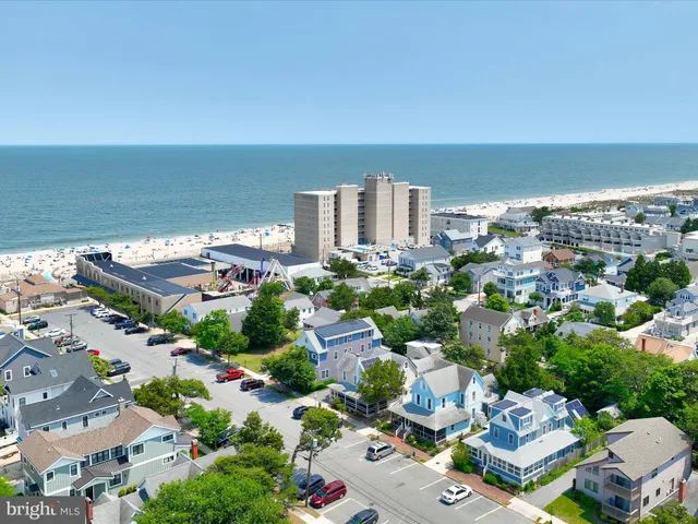 $3,299,000 | 16 Delaware Avenue, Rehoboth Beach, DE 19971