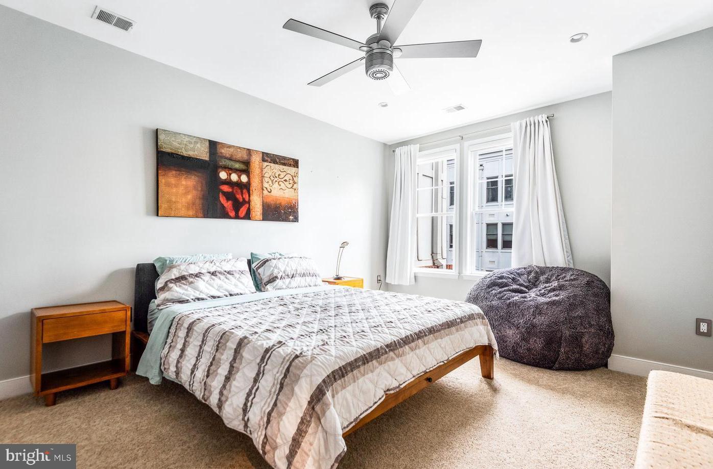 1418 North Rhodes Street, Unit B426 Arlington, VA 22209 - Photo 13 of 36 Primary Bedroom