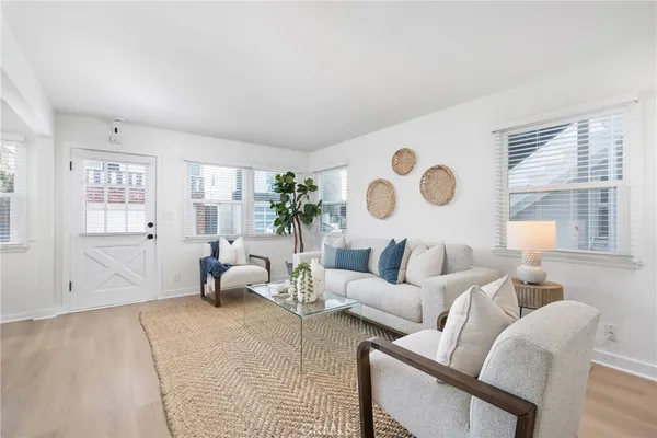 $5,300 | 502 36th Street, Unit A, Newport Beach, CA 92663