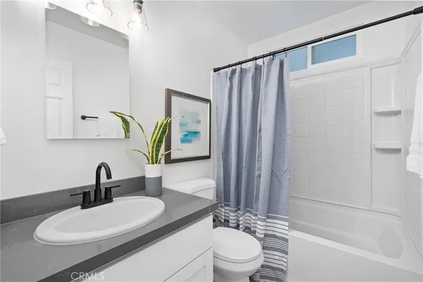 $5,300 | 502 36th Street, Unit A, Newport Beach, CA 92663
