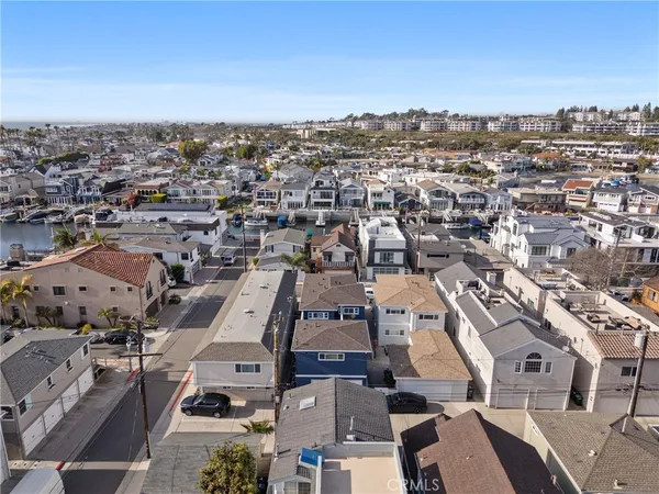 $5,300 | 502 36th Street, Unit A, Newport Beach, CA 92663