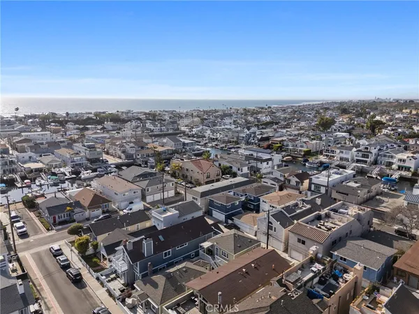 $5,300 | 502 36th Street, Unit A, Newport Beach, CA 92663