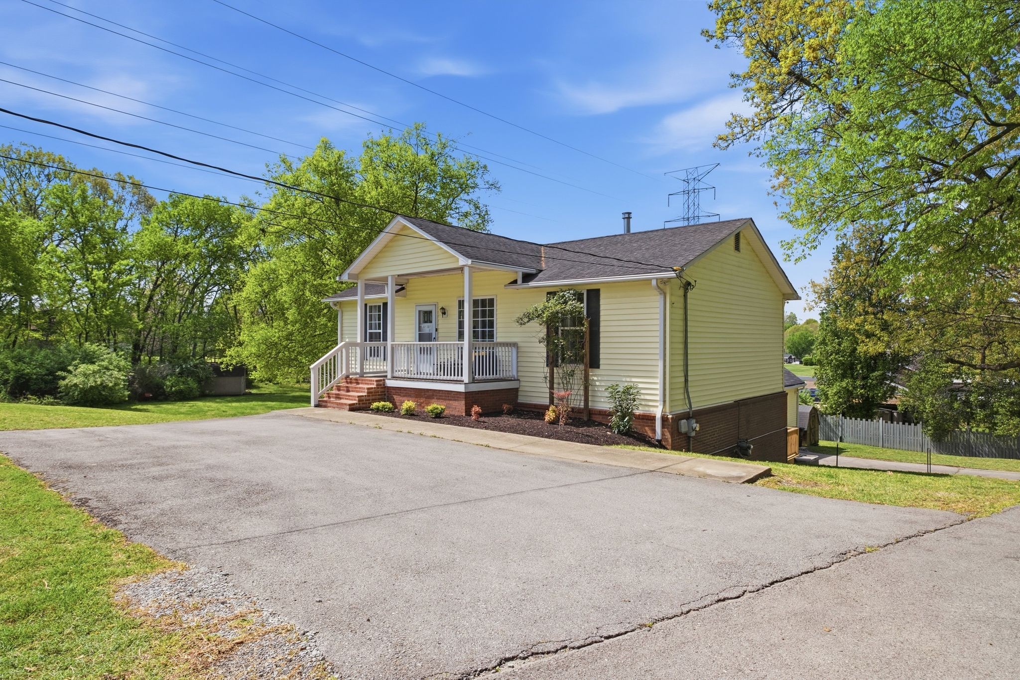 5944 South New Hope Road Hermitage, TN 37076 - Photo 2 of 38