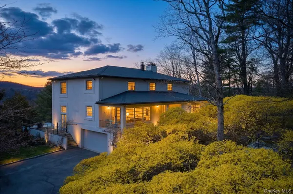 $1,595,000 | 94 Cliff Road, Tuxedo Park, NY 10987