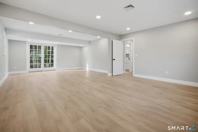 $599,900 | 70 S Road, Ellington, CT 06029