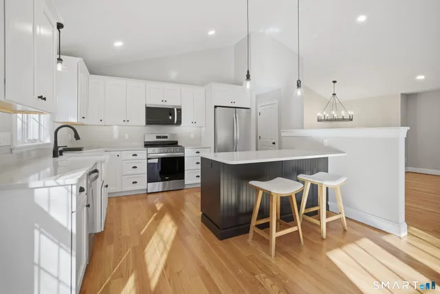 $599,900 | 70 S Road, Ellington, CT 06029