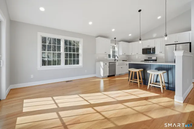 $599,900 | 70 S Road, Ellington, CT 06029