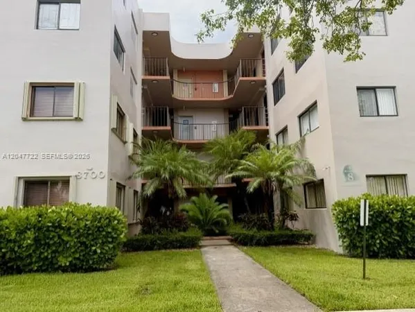 $2,500 | 8700 Southwest 133rd Avenue Road, Unit 302, Miami, FL 33183