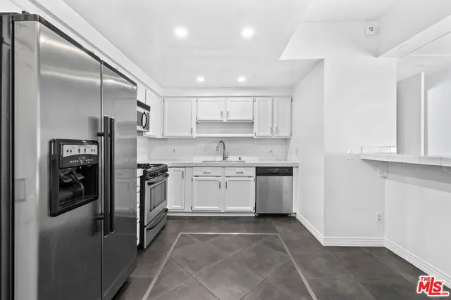 $495,000 | 14347 Albers Street, Unit 201, Sherman Oaks, CA 91401