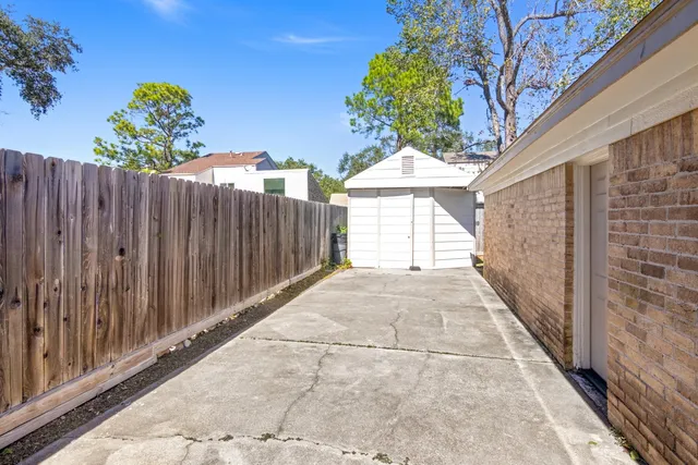 $2,450 | 13910 Ella Lee Lane, Houston, TX 77077