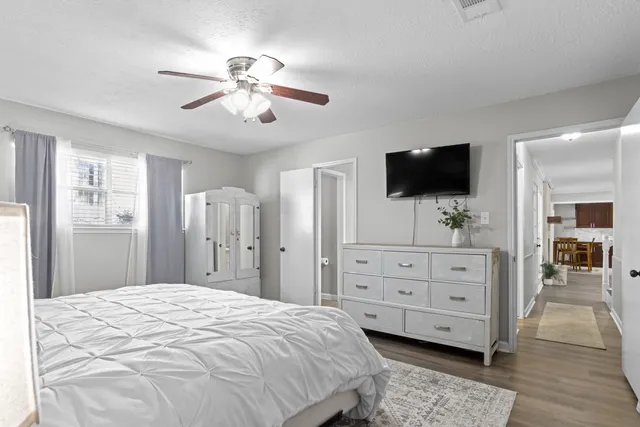 $2,450 | 13910 Ella Lee Lane, Houston, TX 77077