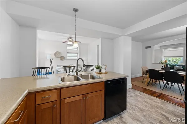 $329,900 | 4224 McRee Avenue, St. Louis, MO 63110