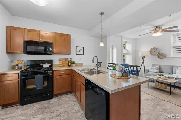 $329,900 | 4224 McRee Avenue, St. Louis, MO 63110