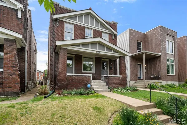 $329,900 | 4224 McRee Avenue, St. Louis, MO 63110
