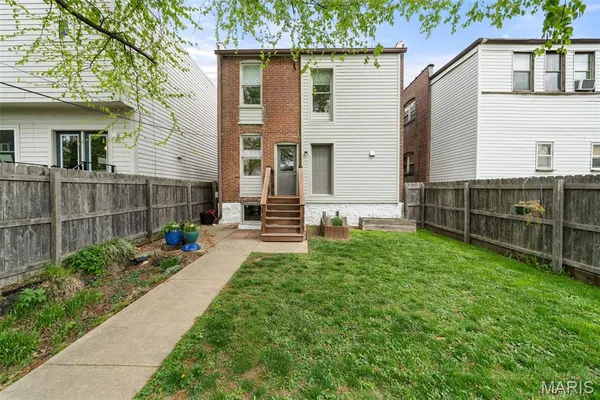 $329,900 | 4224 McRee Avenue, St. Louis, MO 63110