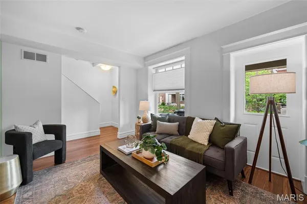 $329,900 | 4224 McRee Avenue, St. Louis, MO 63110