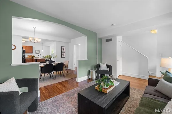 $329,900 | 4224 McRee Avenue, St. Louis, MO 63110