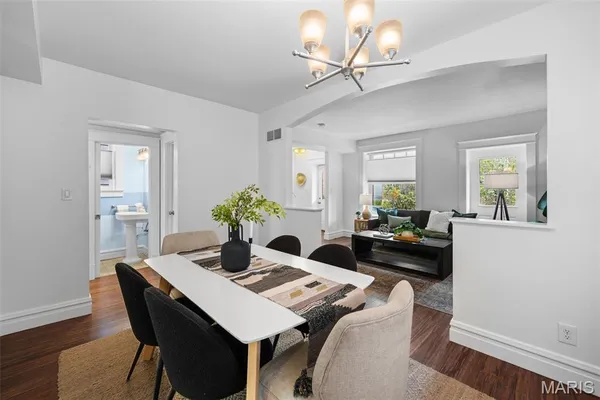 $329,900 | 4224 McRee Avenue, St. Louis, MO 63110