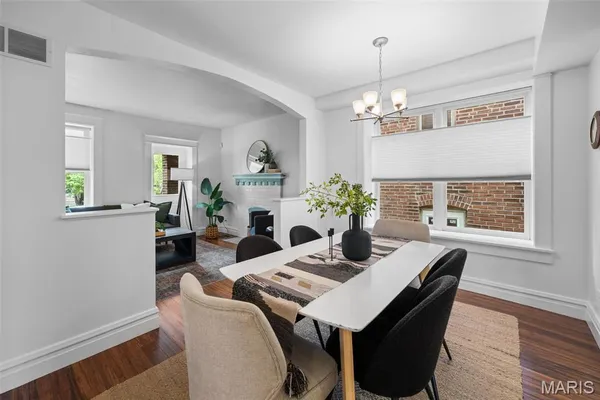 $329,900 | 4224 McRee Avenue, St. Louis, MO 63110