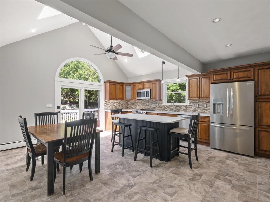 65 Old Nahant Road Wakefield, MA 01880 - Photo 15 of 42