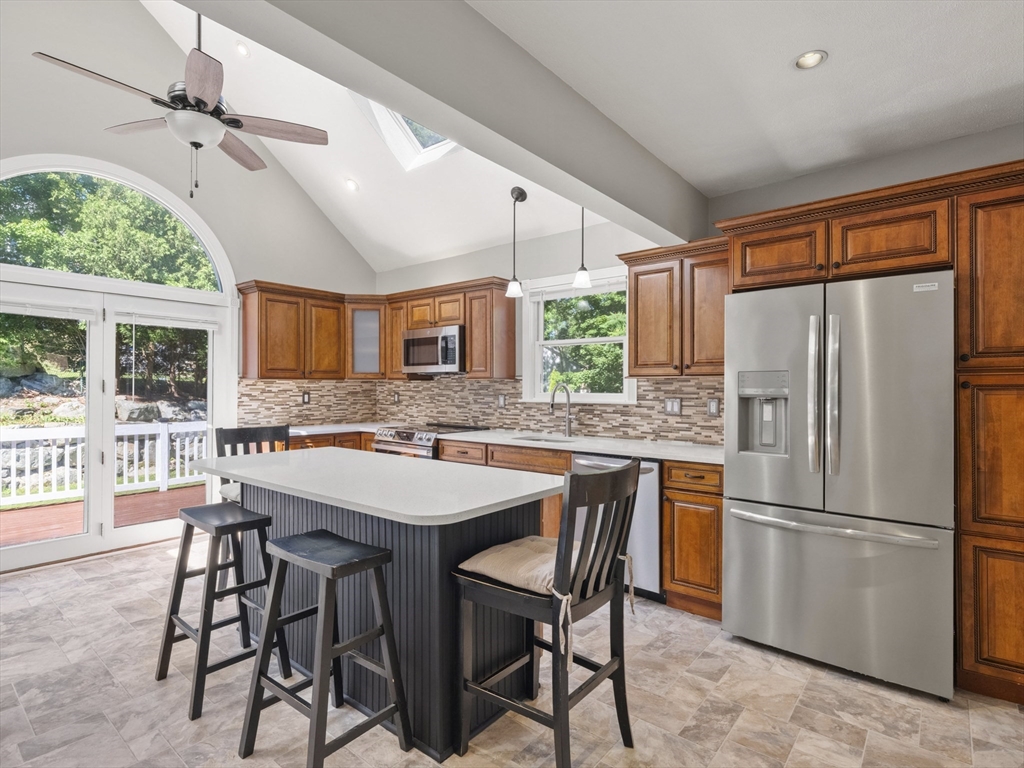 65 Old Nahant Road Wakefield, MA 01880 - Photo 16 of 42