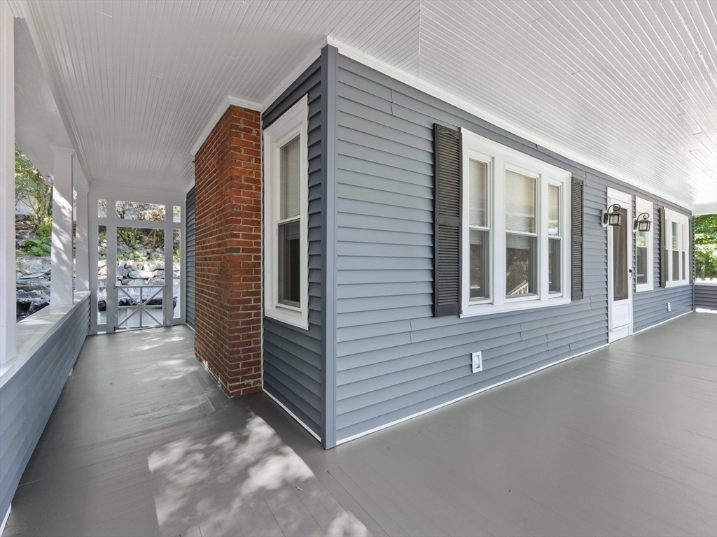 65 Old Nahant Road Wakefield, MA 01880 - Photo 7 of 42