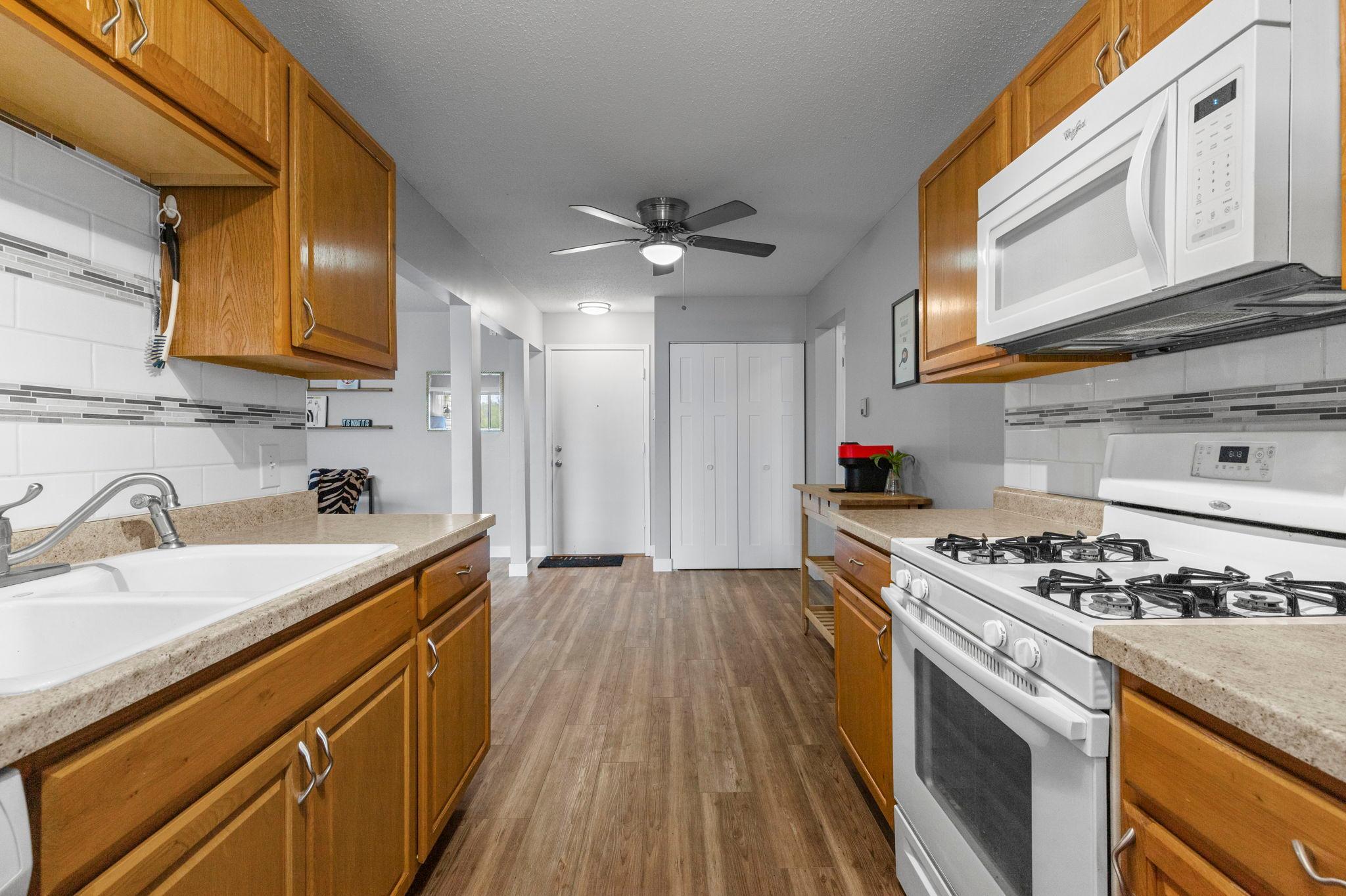 10720 Rockford Road, Unit 313 Plymouth, MN 55442 - Photo 23 of 47