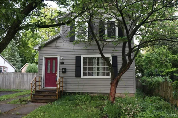 $210,000 | 407 Walnut Street, Manlius, NY 13066